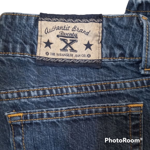 Vintage Twenty X Jeans by Wrangler - Picture 3 of 6
